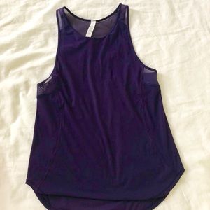 Like new Lululemon top purple 2 S XS